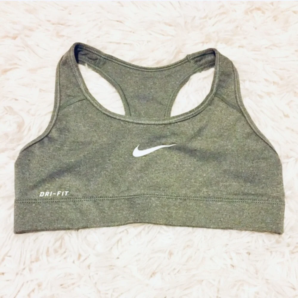 NWT Extra Small Gray Nike Women's Sports Workout Bra